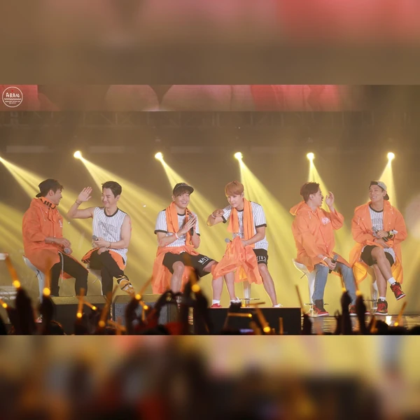 Top Photo Full of SHINHWA Love