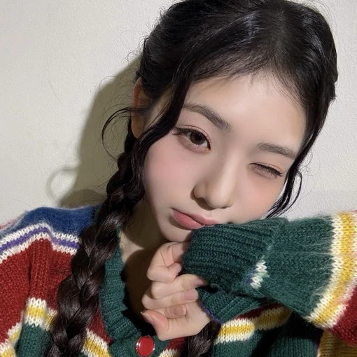 Fans' Pick: Best Moment of Seowon (UNIS)