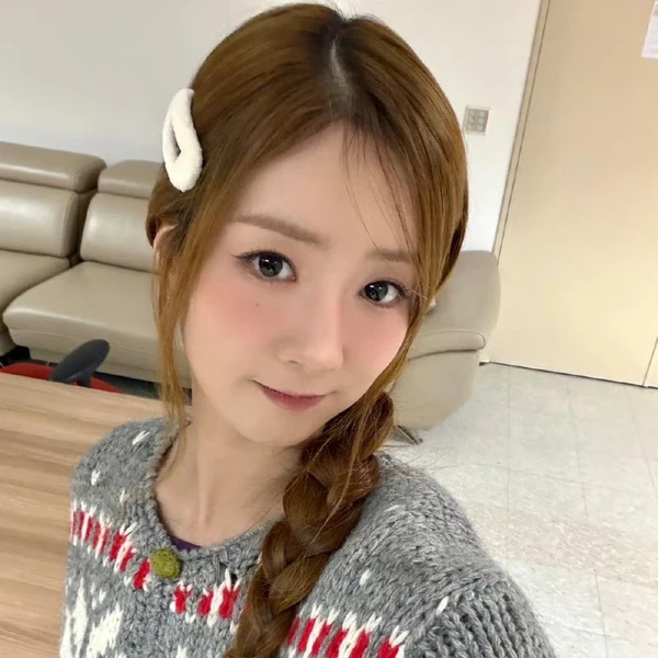 Top Photo Full of Yoon Bomi (Apink) Love