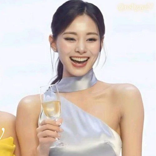 쯔위 (TWICE) 팬심 가득한 인기 사진