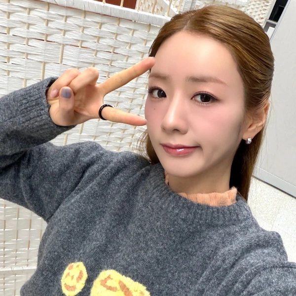 Today's Most Loved Yoon Bomi (Apink)