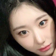 今天最受喜爱的彩领 (ITZY)