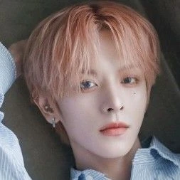 Top Photo Full of Laurence (n.SSign) Love