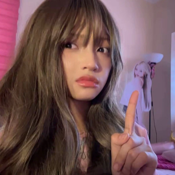 오늘 가장 사랑받은 젤리 당카 (유니스)의 모습