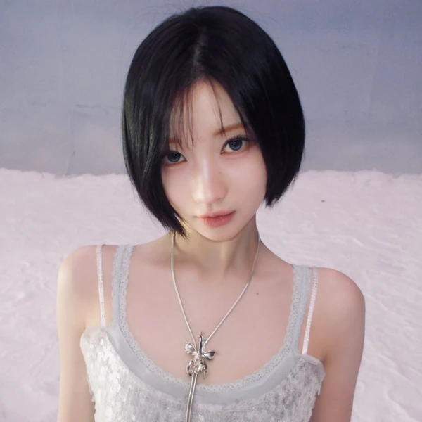 아사 (BABYMONSTER) 팬심 가득한 인기 사진