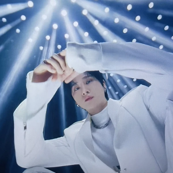 Foto perwakilan I.M (MONSTA X) yang penuh pesona