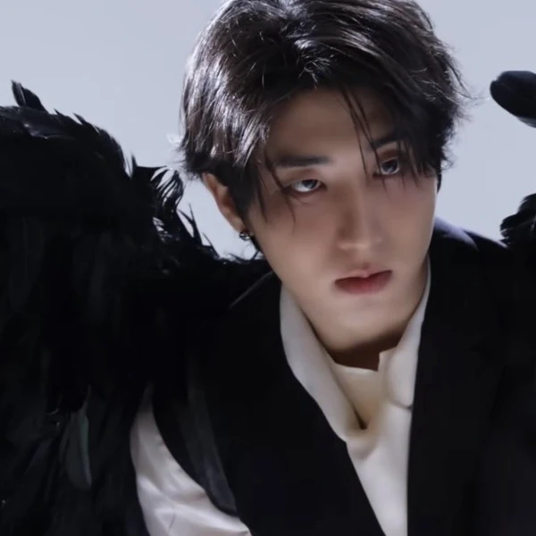 Foto Populer Penuh Cinta untuk HAN (Stray Kids)