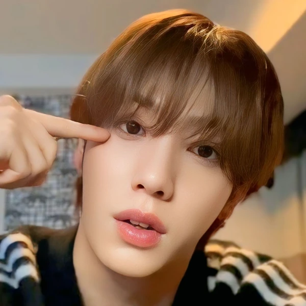 카즈타 (n.SSign) 팬심 가득한 인기 사진