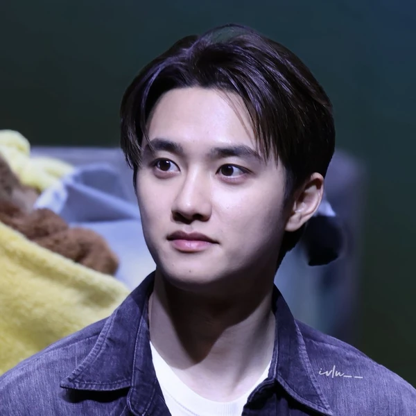오늘 가장 사랑받은 디오 (EXO)의 모습