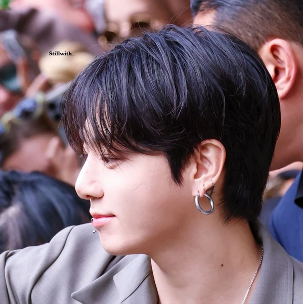 Foto Populer Penuh Cinta untuk Jungkook (BTS)