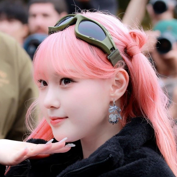 김채현 (Kep1er) 팬심 가득한 인기 사진