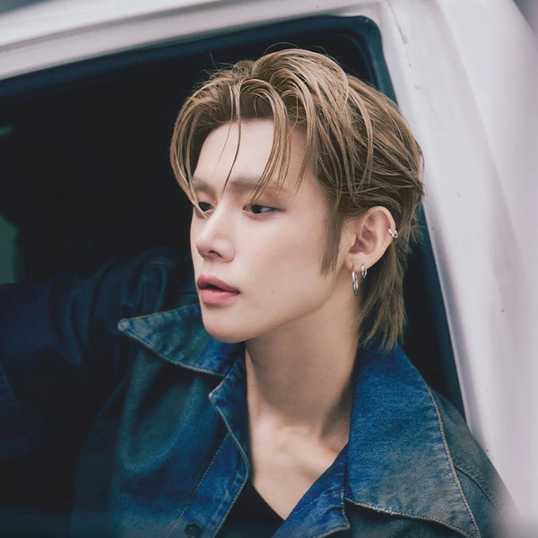 연준 (투모로우바이투게더) 팬심 가득한 인기 사진