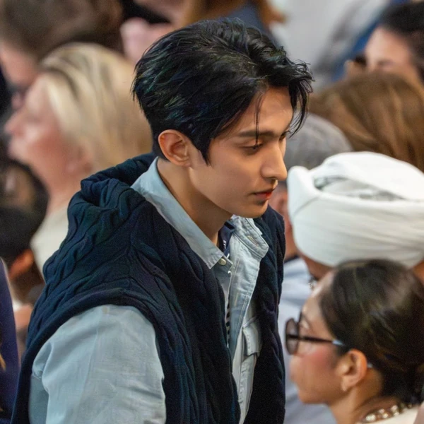 Foto Populer Penuh Cinta untuk DK (SEVENTEEN)