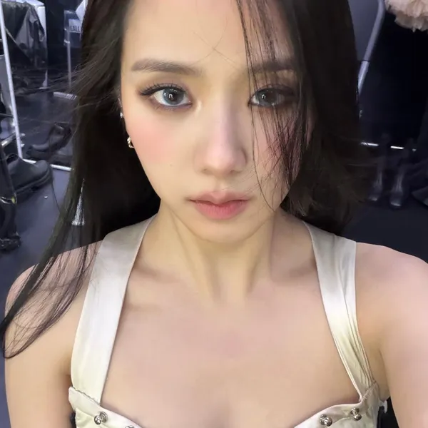 오늘 가장 사랑받은 지수 (BLACKPINK)의 모습