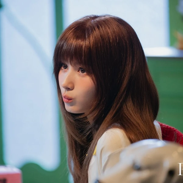 오늘 가장 사랑받은 사나 (TWICE)의 모습