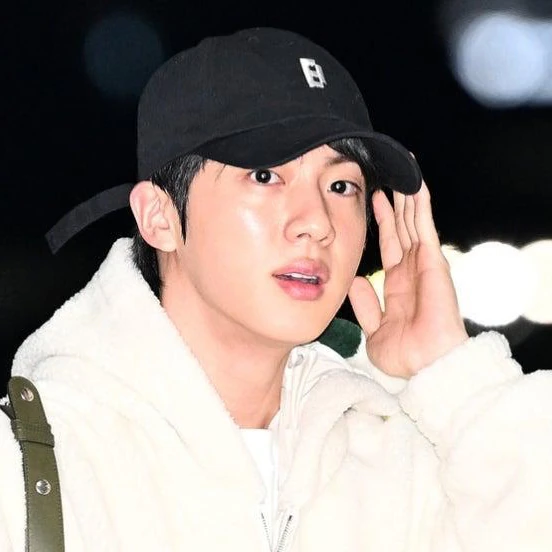 Momen Terbaik Jin (BTS) Pilihan Penggemar