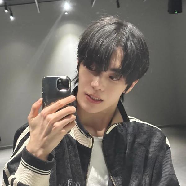 Top Photo Full of Park Donggyu Love