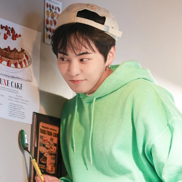 今天最受喜爱的Xiumin (EXO)