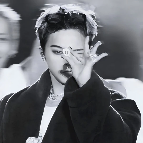 Today's Most Loved G-DRAGON (BIGBANG)