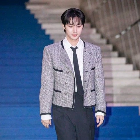 Momen Terbaik Hui (PENTAGON) Pilihan Penggemar