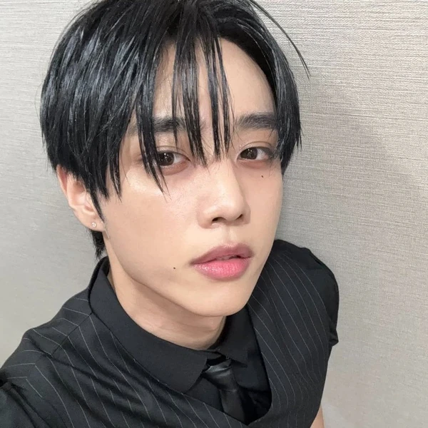 Penampilan Sunwoo (THE BOYZ) yang Paling Dicintai Hari Ini