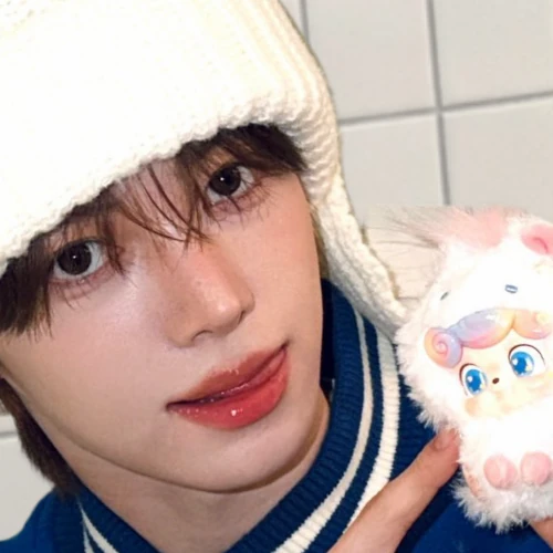 Top Photo Full of Hanjin (TWS) Love