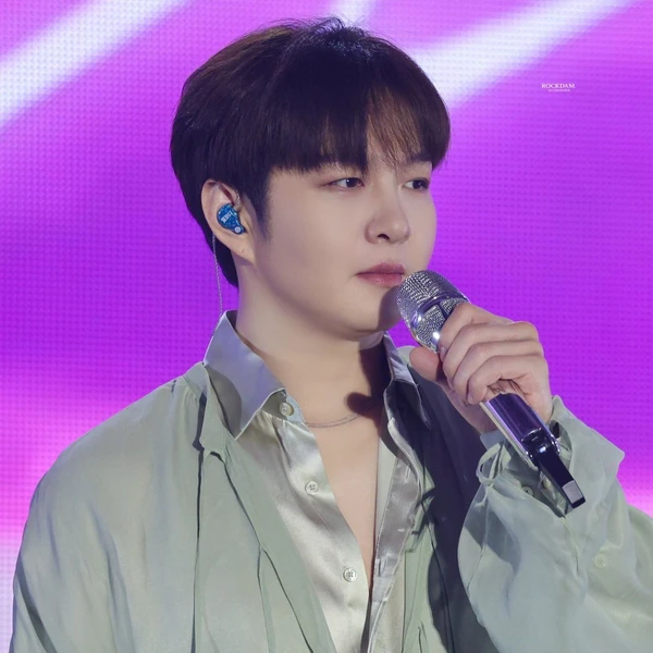 오늘 가장 사랑받은 이창섭 (비투비)의 모습