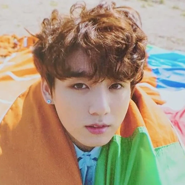 정국 (방탄소년단) 팬심 가득한 인기 사진