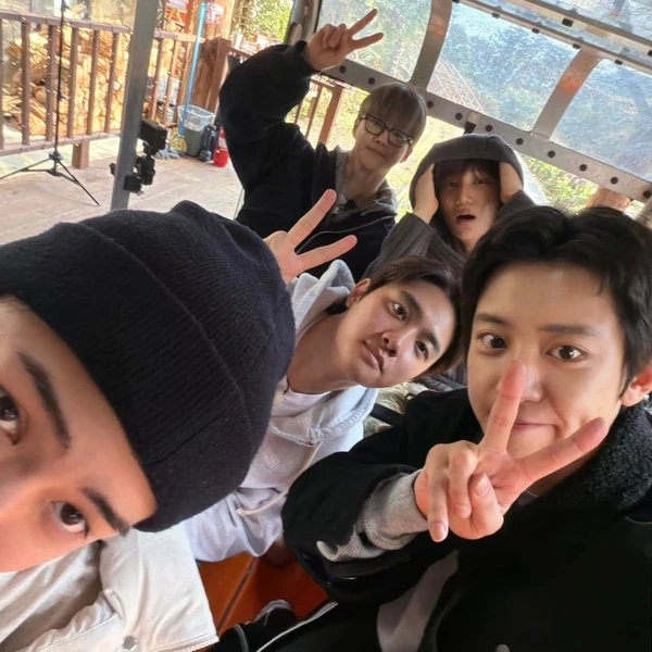 Top Photo Full of EXO Love