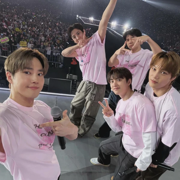 今天最受喜爱的EXO