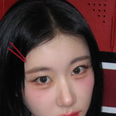 Today's Most Loved Chaeryeong (ITZY)