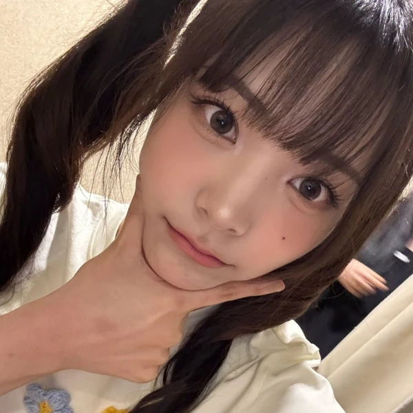 Today's Most Loved Siyeon (QWER)