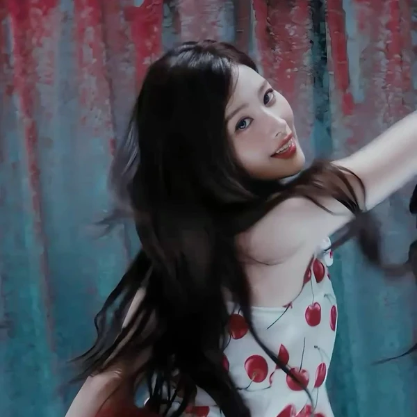 充滿粉絲愛意的Sana (TWICE)人氣照片