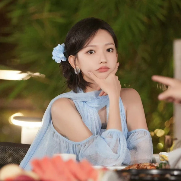 Top Photo Full of Cheng Xiao Love