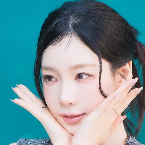 Top Photo Full of Taeyeon (Girls' Generation) Love