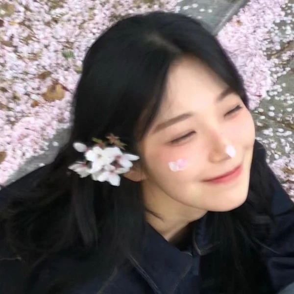 Top Photo Full of Baek Jiheon (fromis_9) Love