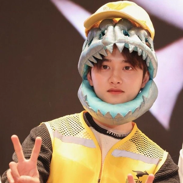 오늘 가장 사랑받은 디오 (EXO)의 모습