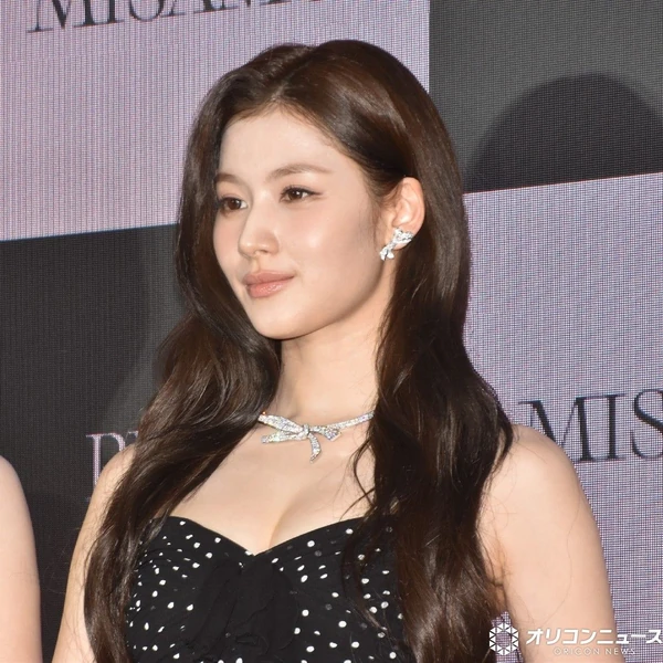 사나 (TWICE) 팬심 가득한 인기 사진