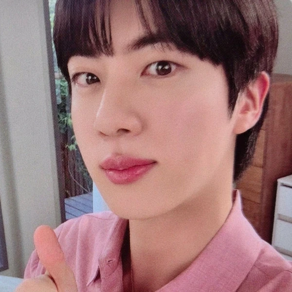 Momen Terbaik Jin (BTS) Pilihan Penggemar