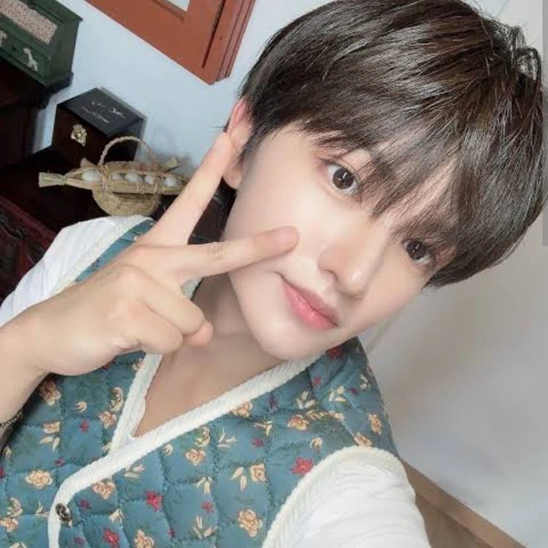 Top Photo Full of BIT (BAE173) Love