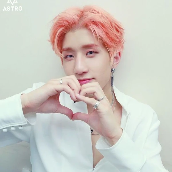 Fans' Pick: Best Moment of Jinjin (ASTRO)