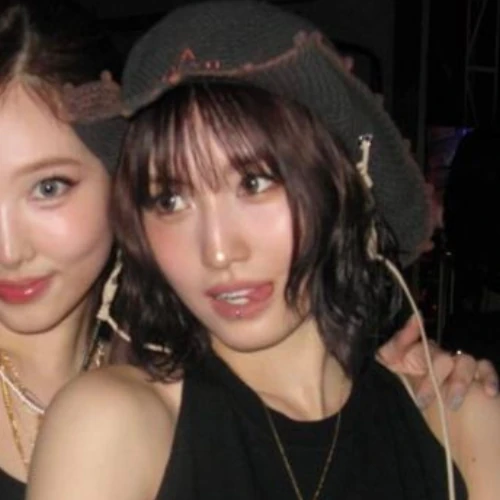 모모 (TWICE) 팬심 가득한 인기 사진