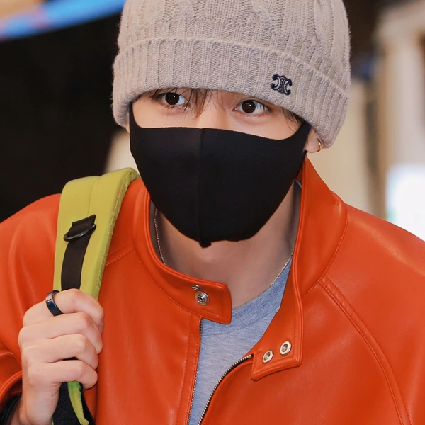 뷔 (방탄소년단) 팬심 가득한 인기 사진