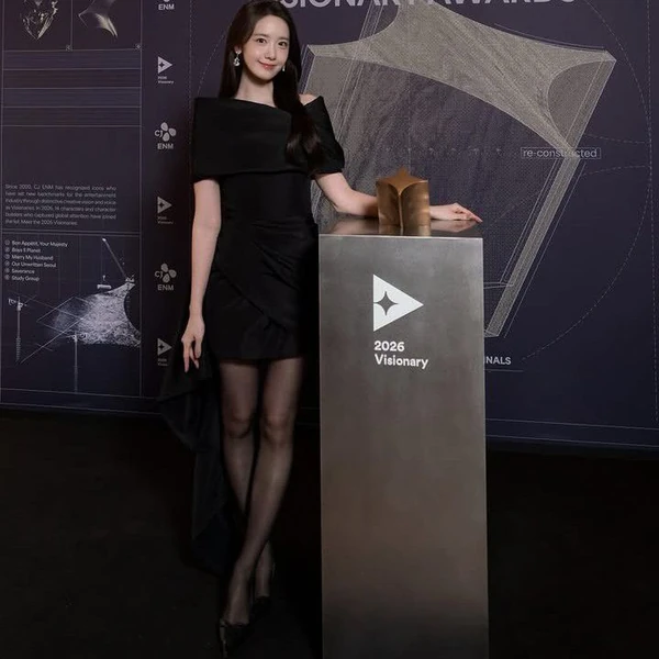 Top Photo Full of Yoona (Girls' Generation) Love