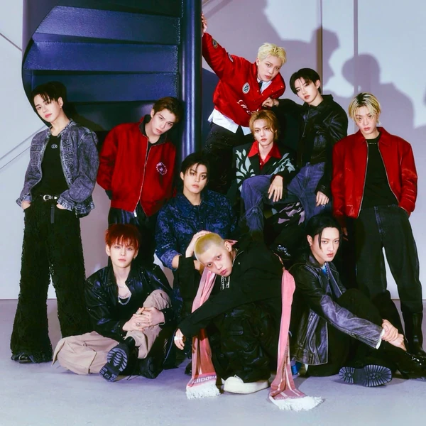 Foto Populer Penuh Cinta untuk TREASURE