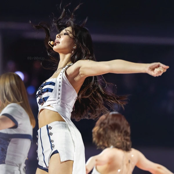 今日最受喜愛的子瑜 (TWICE)