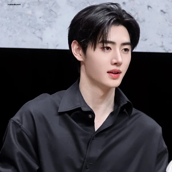 充滿粉絲愛意的成訓 (ENHYPEN)人氣照片