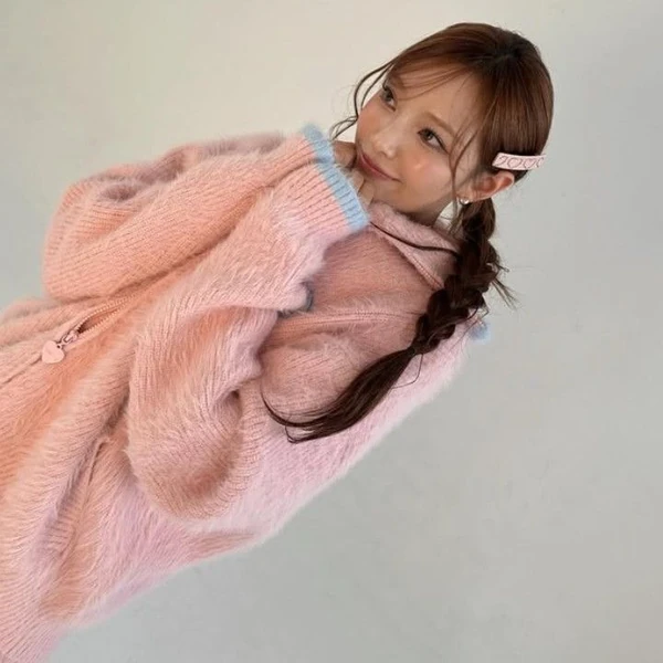 Top Photo Full of Moon Sua (Billlie) Love