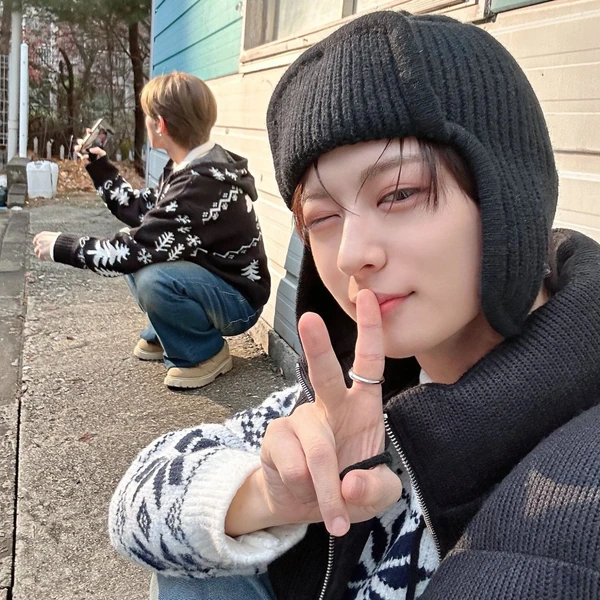 Top Photo Full of Hyo (YUHZ) Love