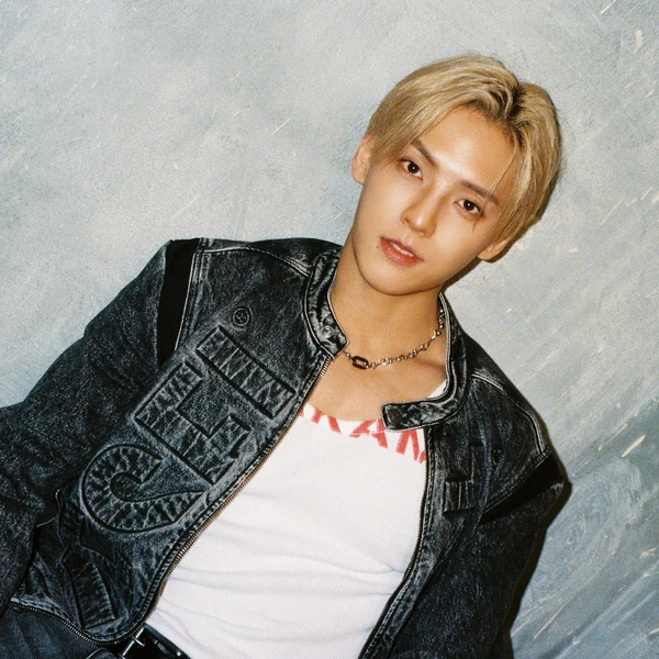 Top Photo Full of Lee Minhyuk (BTOB) Love